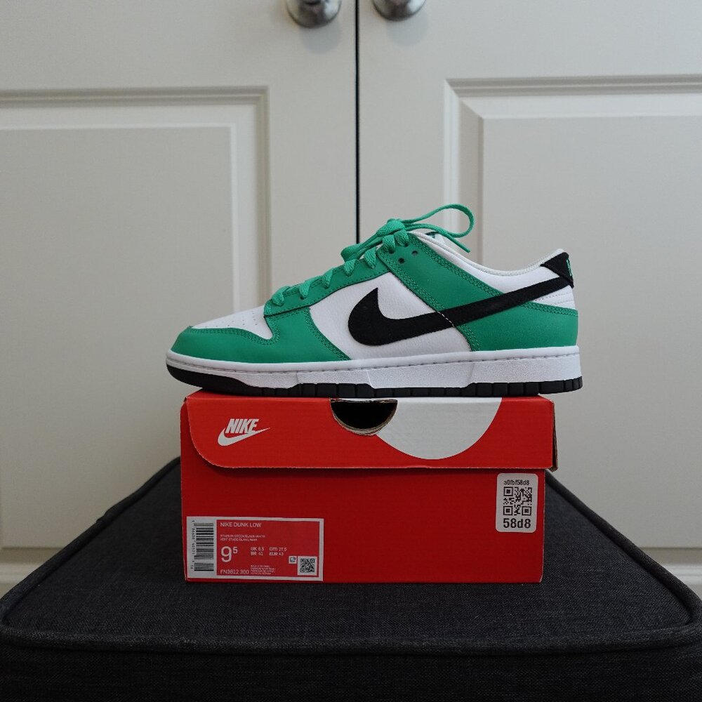 Size 9.5 - Nike Dunk Low Stadium Green OG Celtics Suede FN3612-300